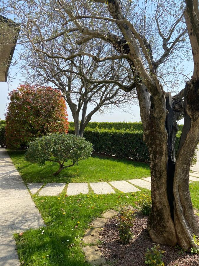 Casa Luigi - Appartamenti A Peschiera Del Garda Exterior photo
