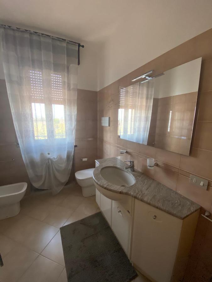 Casa Luigi - Appartamenti A Peschiera Del Garda Room photo